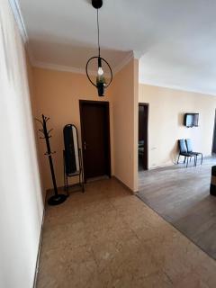 Big, comfortable apartment in Batumi near the sea - Batumi - 9