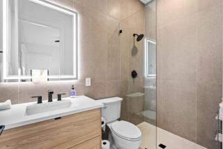 Stylish Pool Home 4BR Near Siesta Key Palm Noir - 8