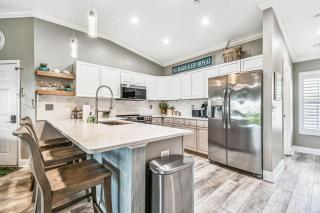 Peaceful Intracoastal Condo 3 Min Walk to Beach - 1