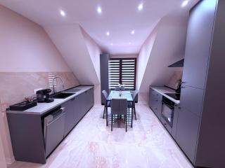WOT Rose Residence - 1