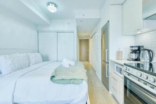 Chic Downtown Studio - Cozy Stay with City Views - 2