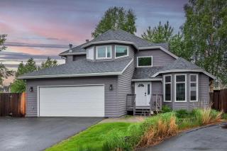 Rare Find - Entire Home 4BDR Family Neighborhood - 9
