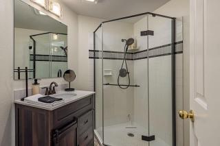 Rare Find - Entire Home 4BDR Family Neighborhood - 3
