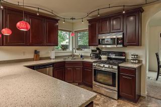 Rare Find - Entire Home 4BDR Family Neighborhood - 1