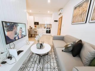 Royal Luxury Home - 0