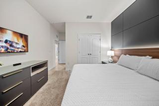 NEW Themed Stylish 6BR Pool Home Solterra - 3