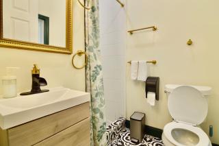 Evergreen Niagara 17-min walk Free Wifi Parking - 2