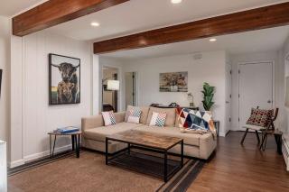Anchorage City Spacious 6bdr - Entire Complex - 7
