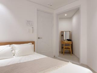 ONHWA STAY, 3R4B2T near Jongro, Hyehwa, Myeongdong, Naksan&DDP, Anguk - 5