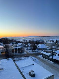 Modern Downtown Studio - King Bed - Inlet Views - 7