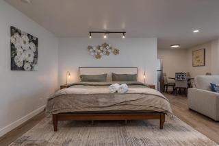 Modern Downtown Studio - King Bed - Inlet Views - 2