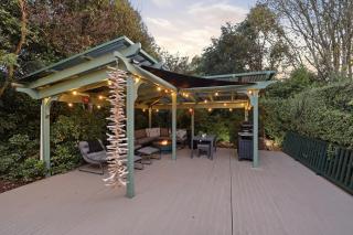 Private seaside couples hideaway - 8