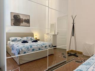 HOST4U - Luxury Beautiful Two Bedrooms Apartment front Beaches in Imperia, Casa Catalina - 5