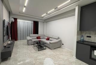 Luxury Modern Apt with City View & King Bed - 5