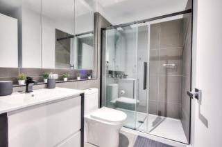 Modern Condo in Heart of Downtown - 5