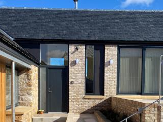 Falcon Cottage - 9