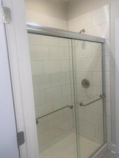 Downtown 2 bedrooms Luxe Unit - 3