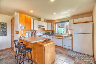 Beachfront with Loft & Fireplace in Copalis Beach - 8