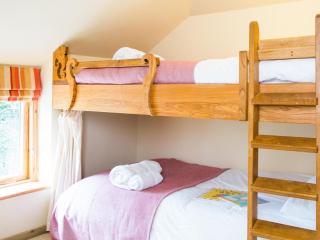 Corner Cottage-Ukc6154 - 2