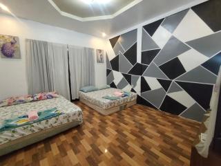 Sandin's Homestay - 1