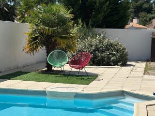 Maison avec piscine privée - 8 pers. - FR-1-323-618 - 0