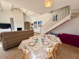 Maison avec piscine privée - 8 pers. - FR-1-323-618 - 2