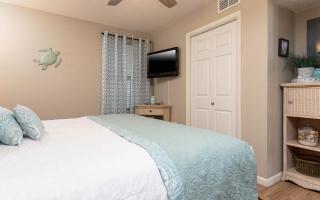 Beachfront 1BR Condo 4th Floor Beautiful Views of Perdido Pass - 1