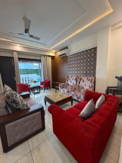 Happy Feet Homestay Luxury 3BHK with Open Terrace near Rajpur Road Dehradun - 0