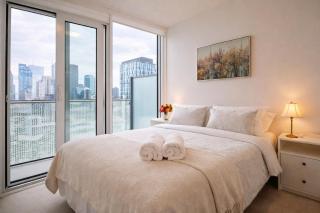 stylish Condo CN Tower View Near St Lawrence for 4 - 1