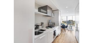 Luxury CBD Views, 2 Bedroom Apartment with Rooftop Jacuzzi and City Views - 7