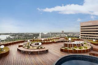 Luxury CBD Views, 2 Bedroom Apartment with Rooftop Jacuzzi and City Views - 2