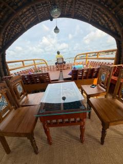 Traditional Houseboat - 5