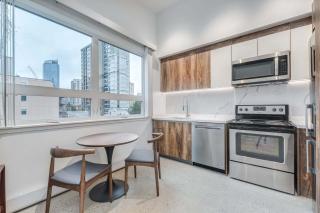West End Studio Near English Bay & Stanley Park - 4
