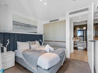 2BR Jewel | Hinterland View | Pool, WiFi, Parking - 3