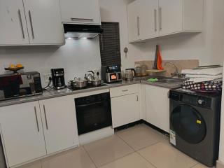 Dimela Cottage Guesthouse - 1