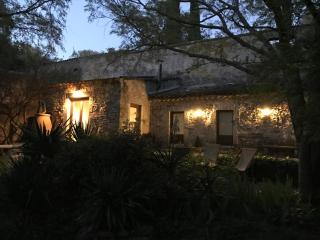 maison insolite dans un hameau - 4