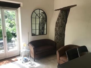 maison insolite dans un hameau - 1