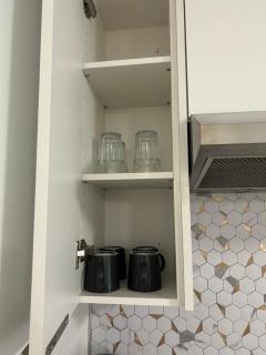 Modern & Cozy 2BR Suite Near Shops & Dining in clayton height - 5