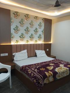 Shri Radha Rani guest house - 0