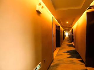 GreenTree Inn Hami Railway Station Bayi Road - 1