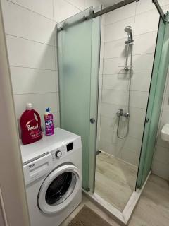 Beach Tower Apartments - 6