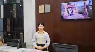 City Comfort Inn Yulin Bobai Pedestrian Street - Bobai - 8