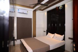 Hotel Joy Guru Inn - 3