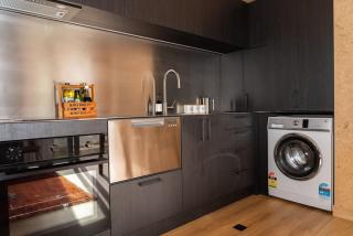 Newly built unit in quiet neighbourhood - 3