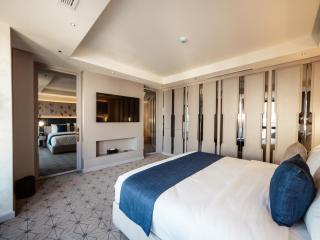 Meridian Luxury Boutique Hotel - 2
