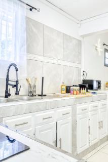 La Villa Des Lys avec jacuzzi - Saint-Denis - 2