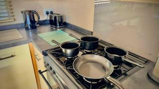 Marton Mere - 3 Bedroom Caravan- by ViVi Stays Holiday & Contractor Stays in the UK - 4