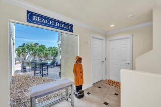Salty Dogs home - 4