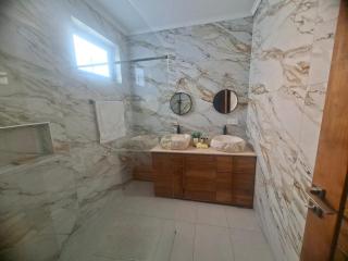 Villa Emie - Elegant 3 Bedroom Villa with Private Pool in Pereybere - 2
