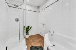 Colne Burnley Nelson Newly Renovated Sleeps 3 - 6